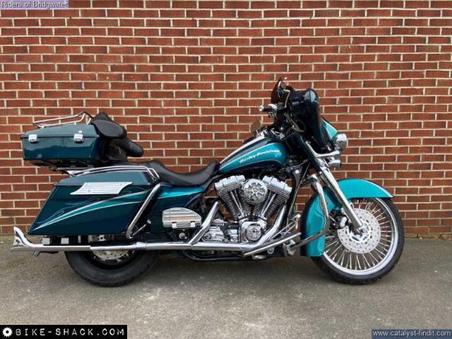 Harley-Davidson FLHT 1690 Electra Glide 2005 motorcycle