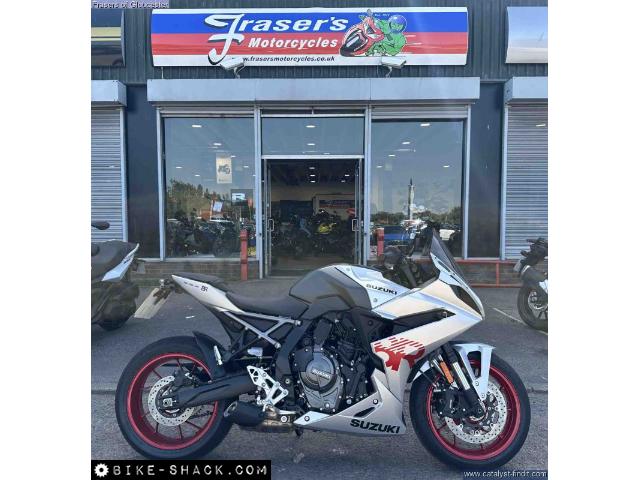 Suzuki GSX-8R 2025 motorcycle