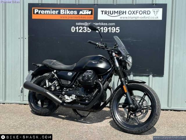 Moto Guzzi V7 850 2023 motorcycle