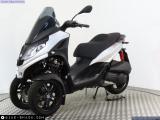 Piaggio MP3-300 2025 motorcycle #3