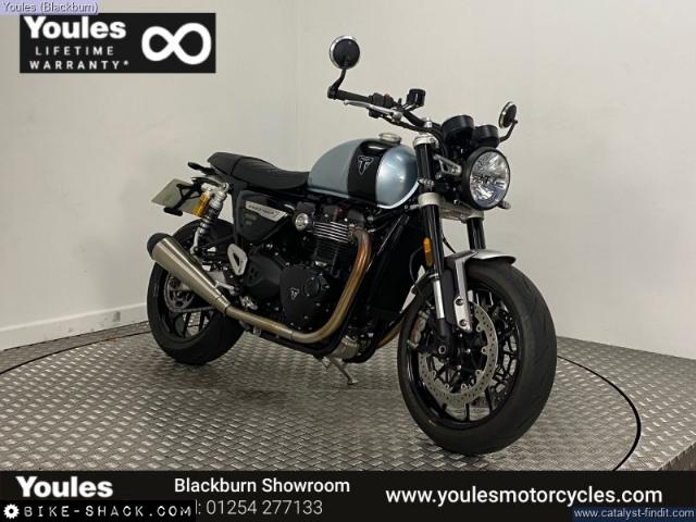 Triumph Speed Twin 1200 2022 motorcycle