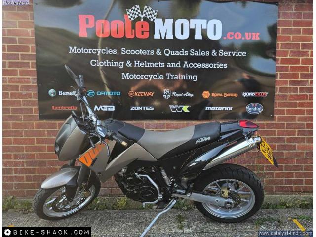 KTM 640 Duke 2000 motorcycle