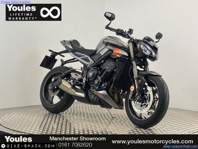 Triumph Street Triple 765 2024 motorcycle