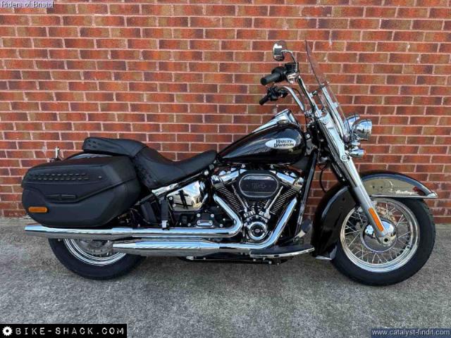 Harley-Davidson FLHC 1868 Heritage Classic 2025 motorcycle