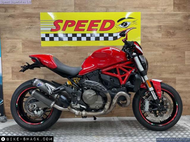 Ducati Monster 821 2017 motorcycle