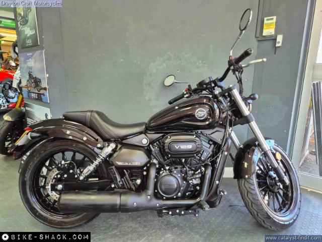 Keeway RKV 125 2026 motorcycle