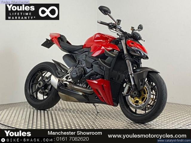Ducati Streetfighter V2 950 2022 motorcycle