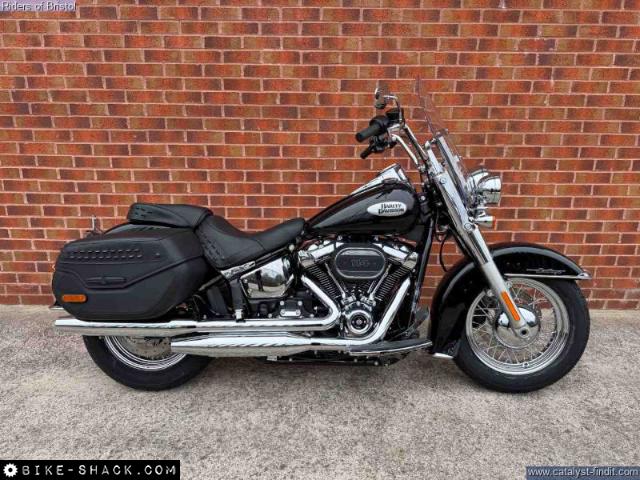 Harley-Davidson FLHC 1868 Heritage Classic 2025 motorcycle