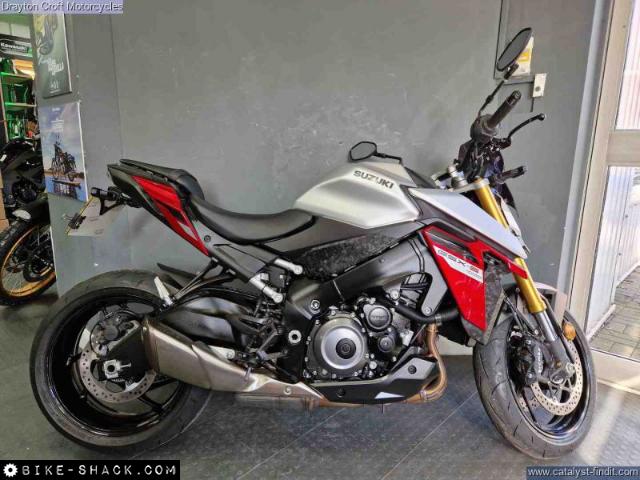 Suzuki GSX-S1000 2024 motorcycle