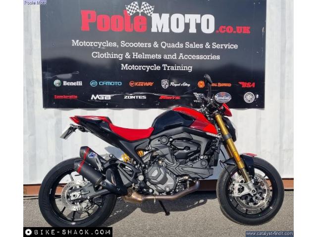 Ducati Monster 937 2024 motorcycle