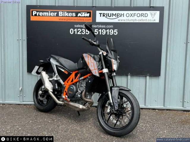 KTM 690 Duke 2014 motorcycle