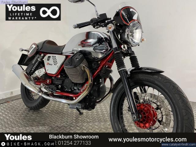 Moto Guzzi V7 750 2013 motorcycle