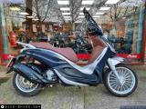 Piaggio Beverly 300 2021 motorcycle #2