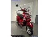 Piaggio Vespa Primavera 125 2018 motorcycle #2