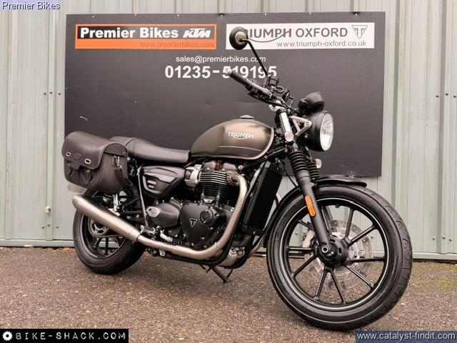Triumph Street Twin 900 2022 motorcycle