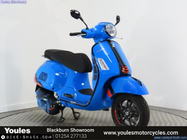 Piaggio Vespa GTS 310 2025 motorcycle
