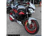 Triumph Street Triple 675 2015 motorcycle #2