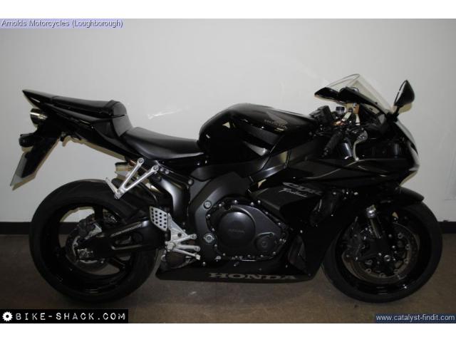 Honda CBR1000RR Fireblade 2007 motorcycle