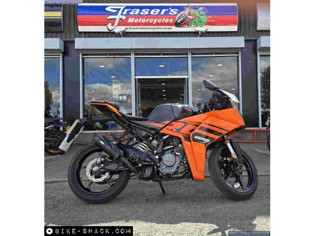 KTM RC125 2025 motorcycle