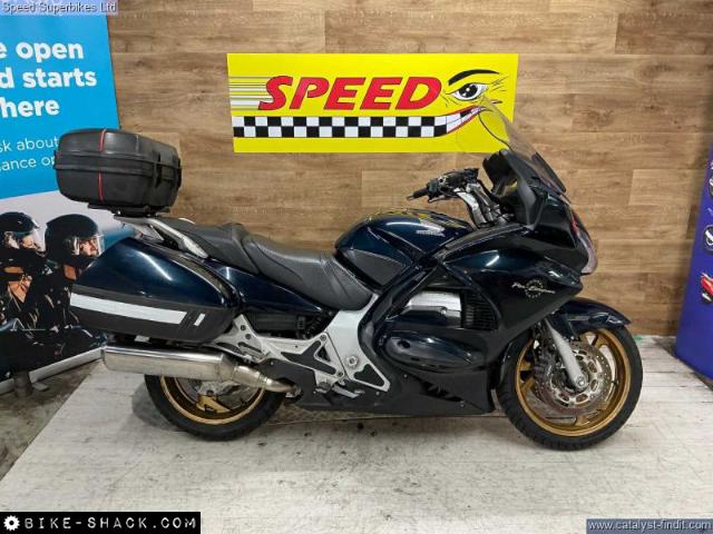Honda ST1300 Pan European 2002 motorcycle