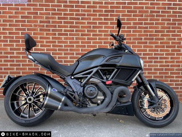 Ducati Diavel 1200 2017 motorcycle