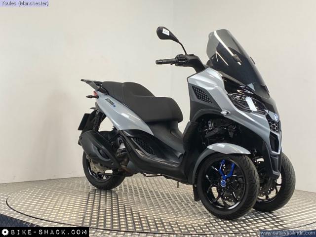 Piaggio MP3-310 2025 motorcycle