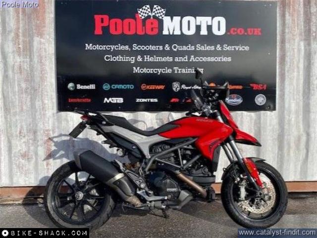 Ducati Hyperstrada 939 2016 motorcycle