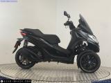 Piaggio MP3-300 2024 motorcycle #2