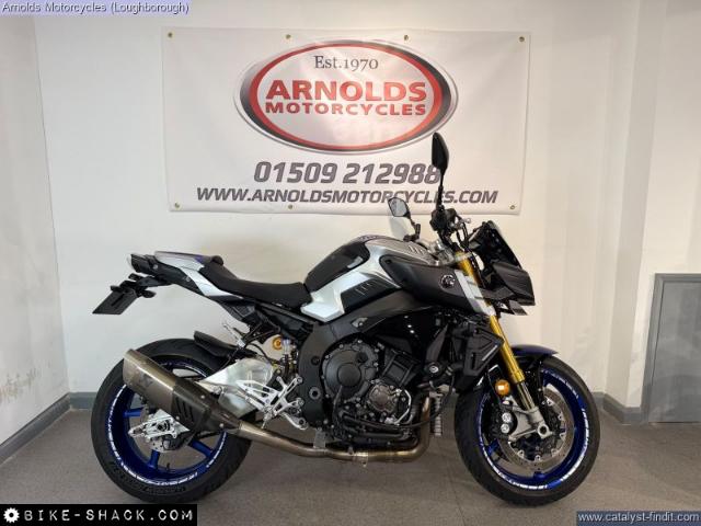 Yamaha MT-10 2017 motorcycle