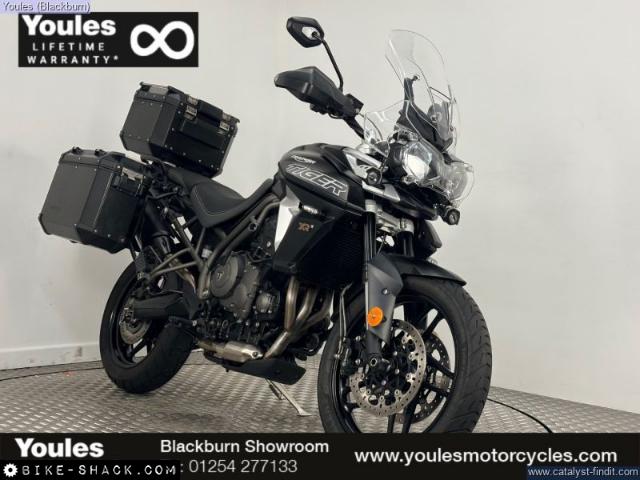 Triumph Tiger 800 2018 motorcycle