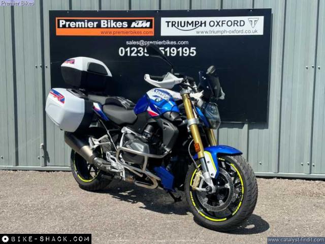 BMW R1250RS 2024 motorcycle