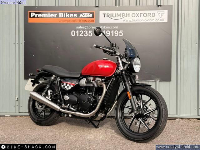 Triumph Street Twin 900 2022 motorcycle