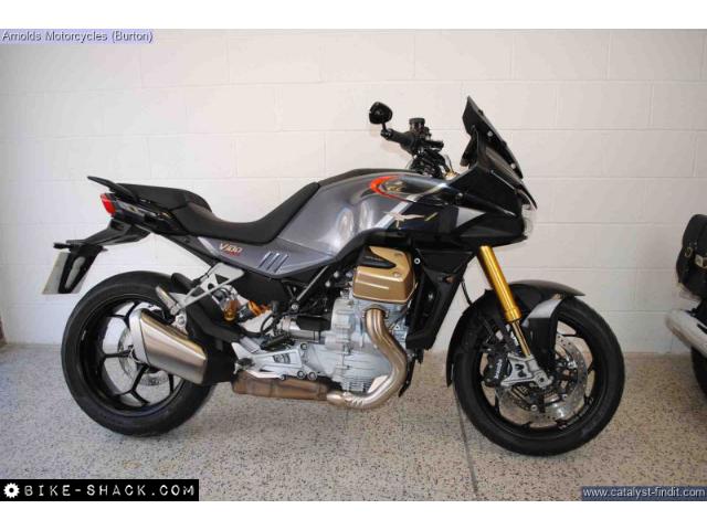 Moto Guzzi V100 Mandello 2024 motorcycle