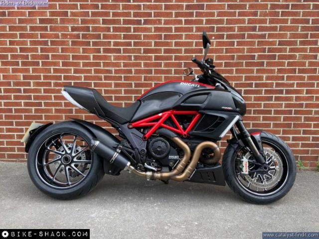 Ducati Diavel 1200 2011 motorcycle