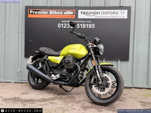 Moto Guzzi V7 850 2025 motorcycle