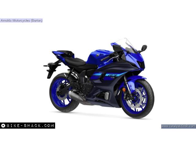 Yamaha YZF-R7 2024 motorcycle