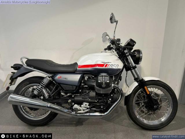 Moto Guzzi V7 850 2023 motorcycle