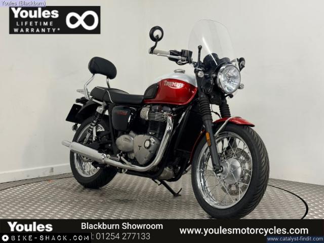 Triumph Bonneville T100 900 2021 motorcycle