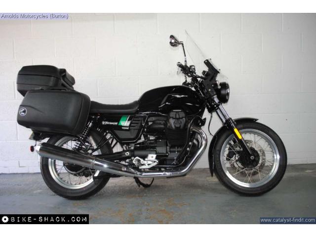 Moto Guzzi V7 750 2018 motorcycle