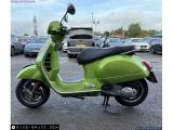 Piaggio Vespa GTS 300 2018 motorcycle #4