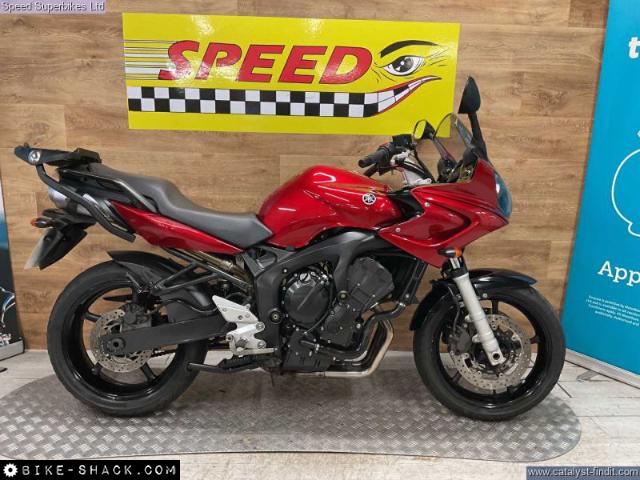 Yamaha FZ6 Fazer 2006 motorcycle