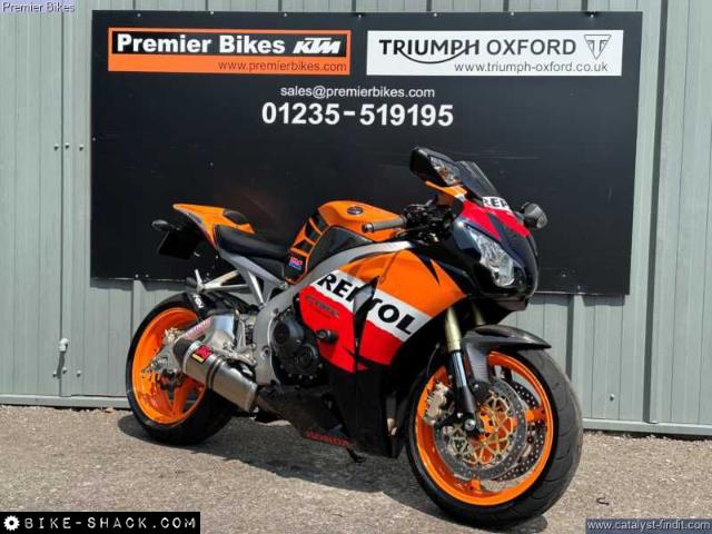 Honda CBR1000RR Fireblade 2009 motorcycle