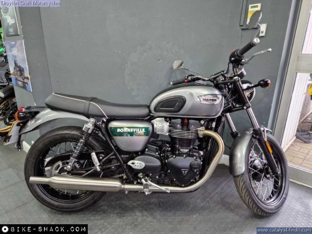 Triumph Bonneville T100 900 2023 motorcycle