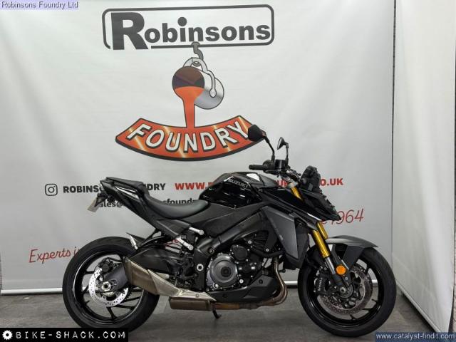 Suzuki GSX-S1000 2022 motorcycle