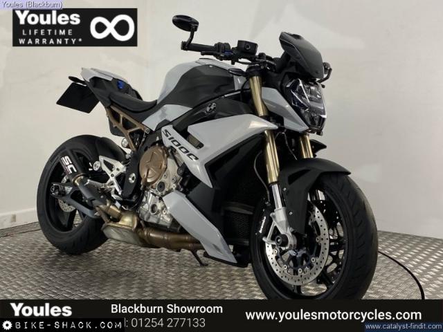 BMW S1000R 2022 motorcycle