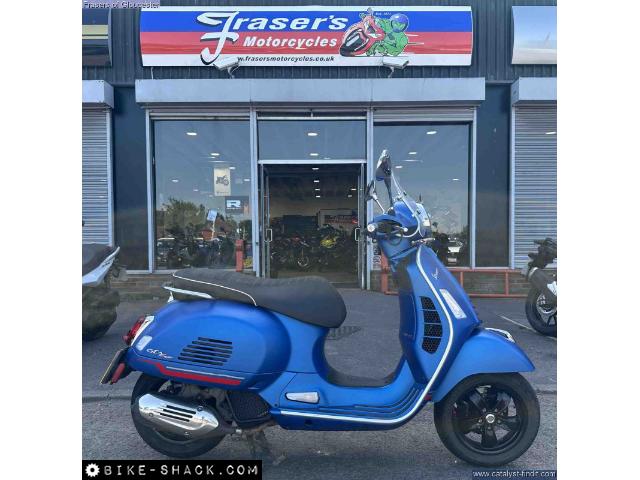 Piaggio Vespa GTS 125 2023 motorcycle