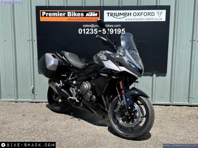 Triumph Tiger 800 2025 motorcycle