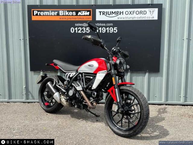 Ducati Scrambler 800 2025 motorcycle