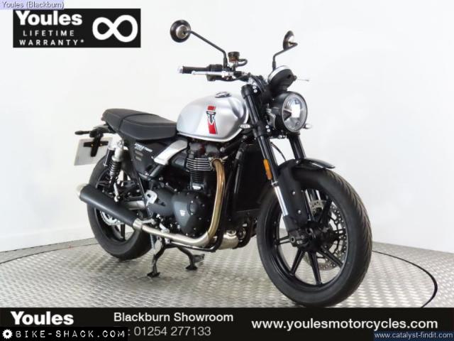 Triumph Speed Twin 900 2025 motorcycle
