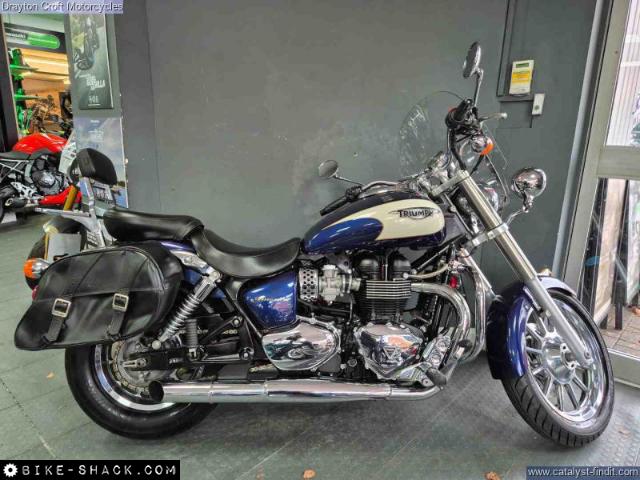 Triumph Bonneville 865 2010 motorcycle